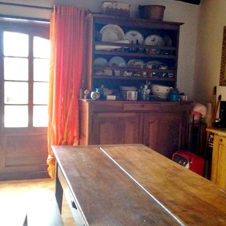 Maison Spacieuse A St Constant Fournoules Avec Jardin Saint-Constant Kültér fotó