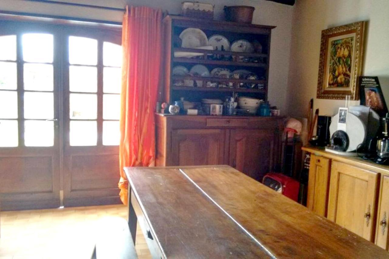 Maison Spacieuse A St Constant Fournoules Avec Jardin Saint-Constant Kültér fotó